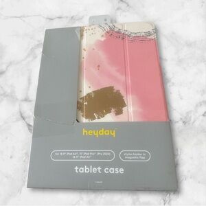 Heyday White and Gold Tablet Case NIB